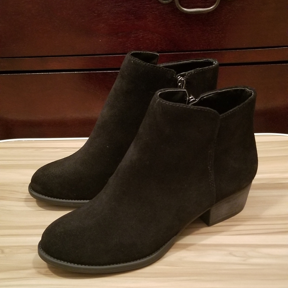 Brand New Jessica Simpson Leather Ankle Booties in Black Size 7